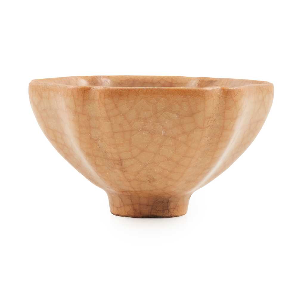 LONGQUAN CELADON FOLIATED CUP
MING