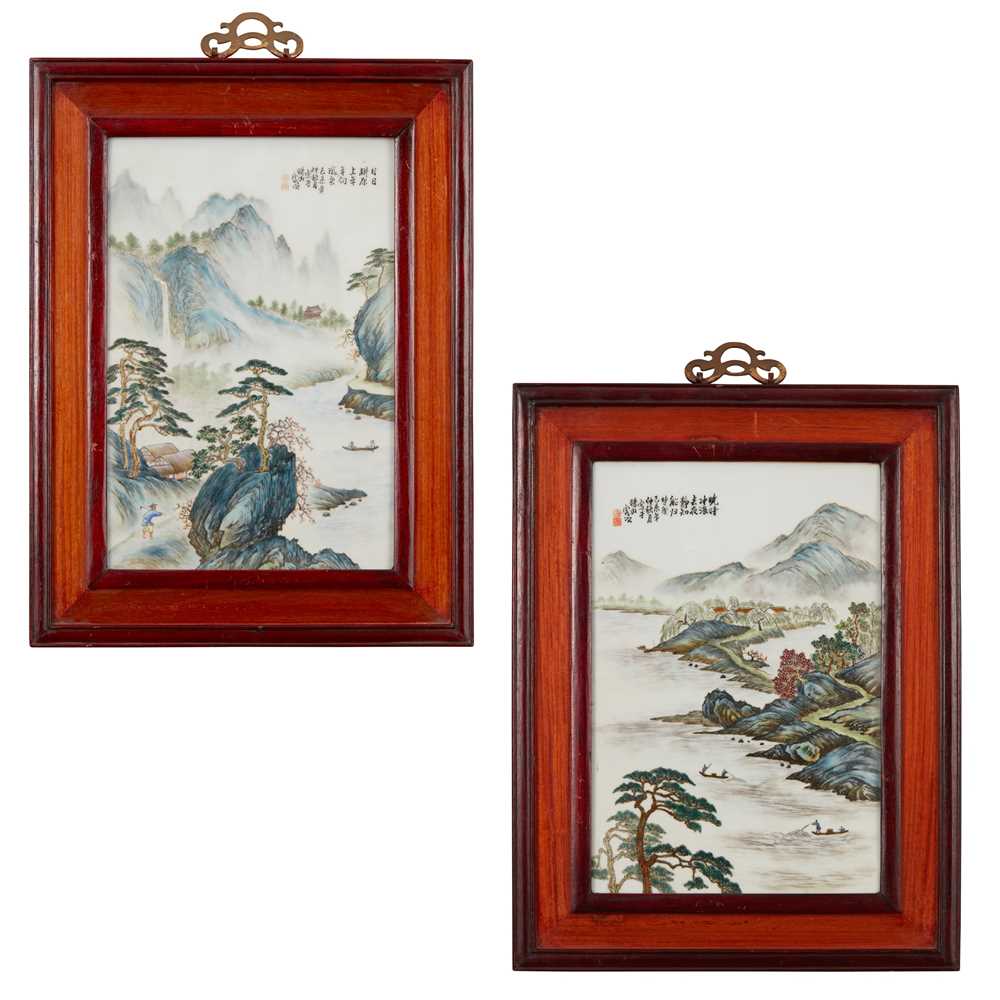 TWO FAMILLE ROSE PORCELAIN PLAQUES 20TH 36e043