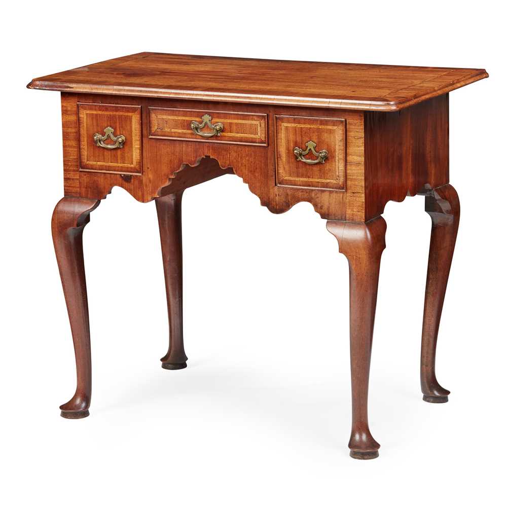 GEORGE I WALNUT LOWBOY EARLY 18TH 36e0db