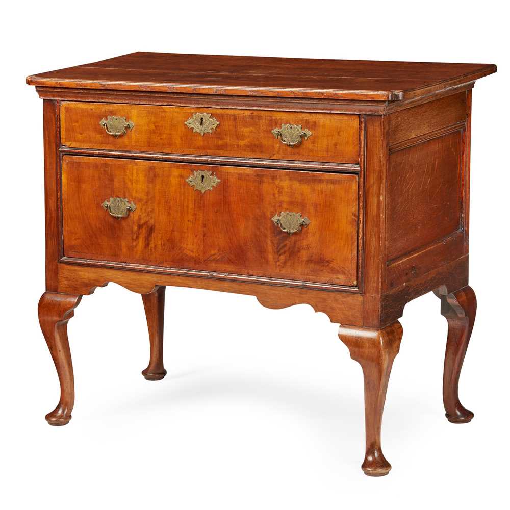 GEORGE I OAK AND WALNUT LOW BOY EARLY 36e0fe