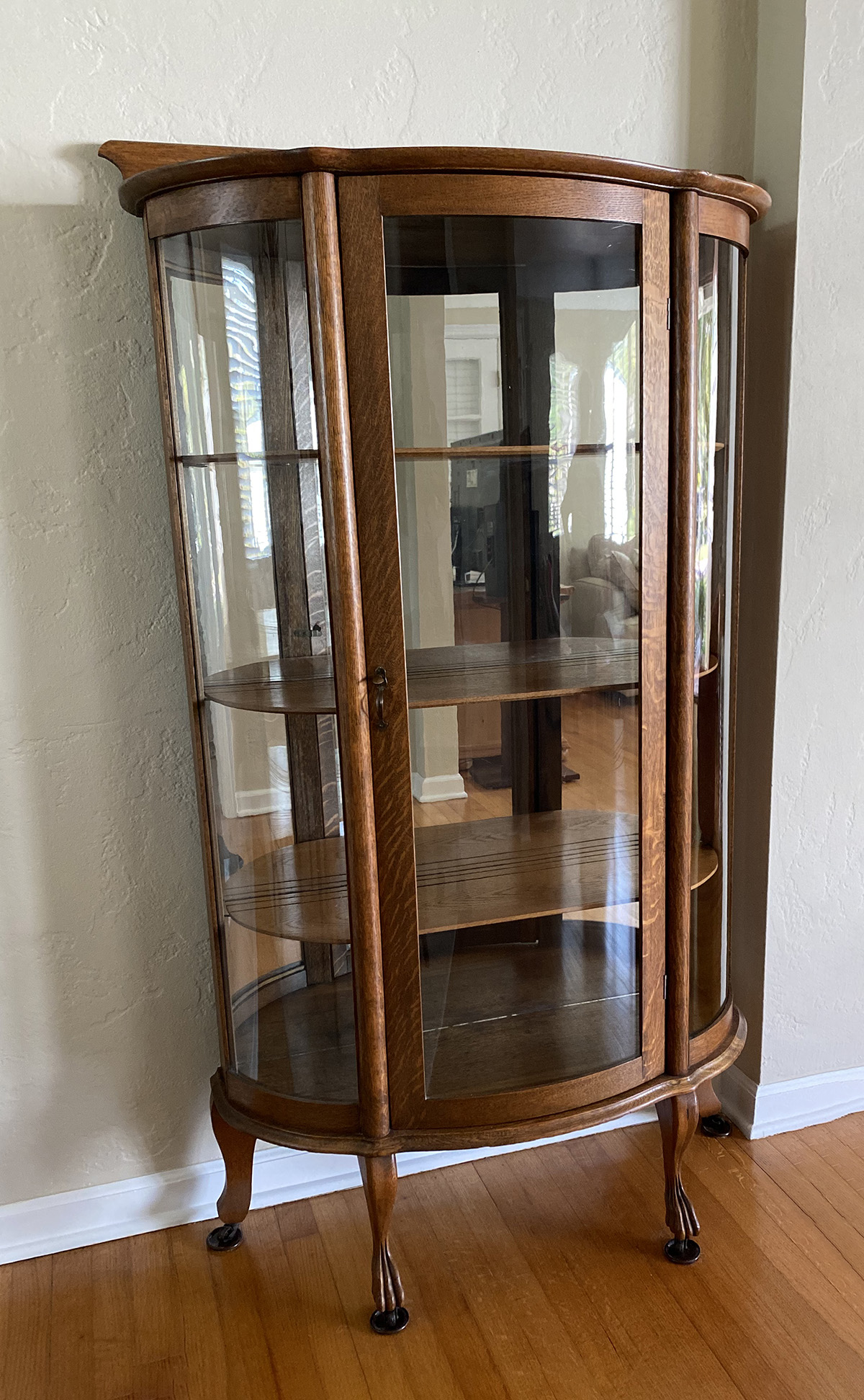 TIGER OAK BOW FRONT GLASS DISPLAY  36e19b