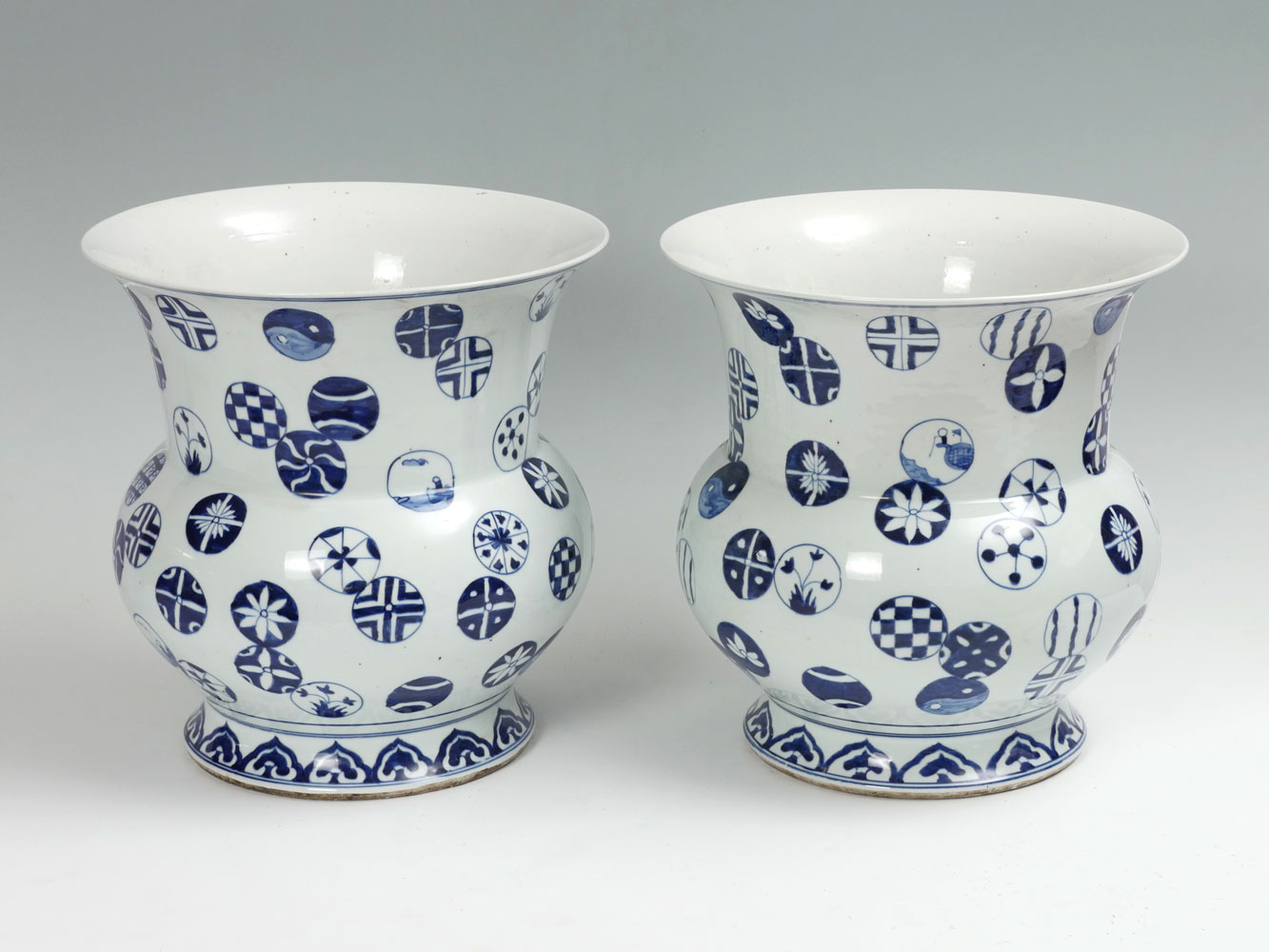 PAIR LARGE ORIENTAL BLUE & WHITE