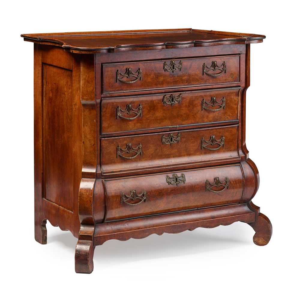 DUTCH WALNUT BOMB CHEST OF DRAWERS 18TH 36e2d9