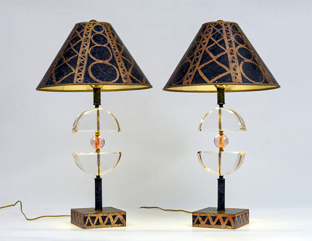 PAIR LUCITE WOOD LAMPS Painted 36e37d