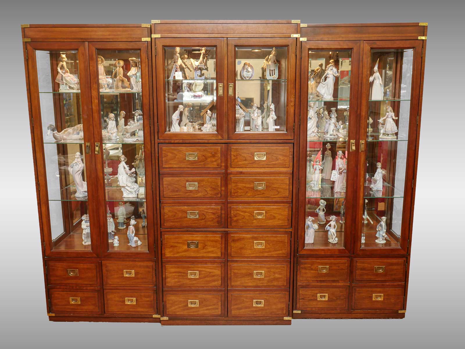 LARGE THREE SECTION CURIO CABINET  36e3aa