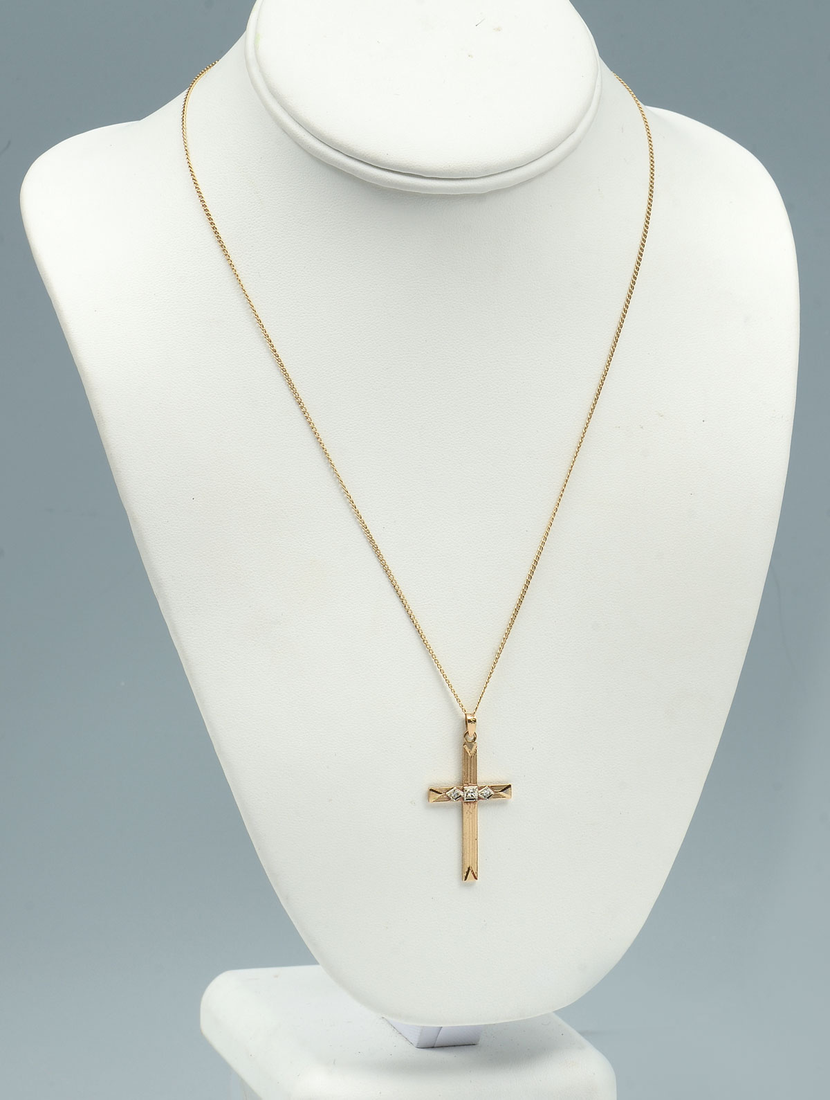 14K DIAMOND STYLIZED CROSS CHAIN  36e632