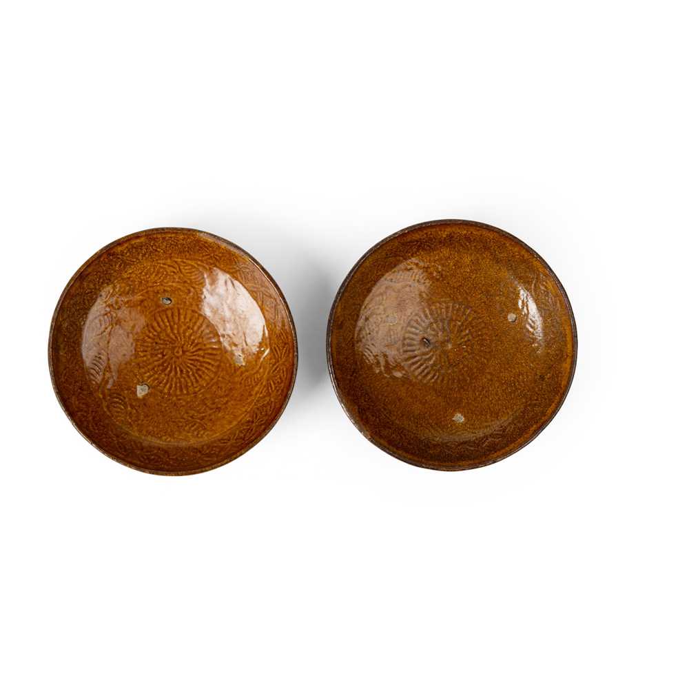 PAIR OF AMBER-GLAZED 'FISH AND