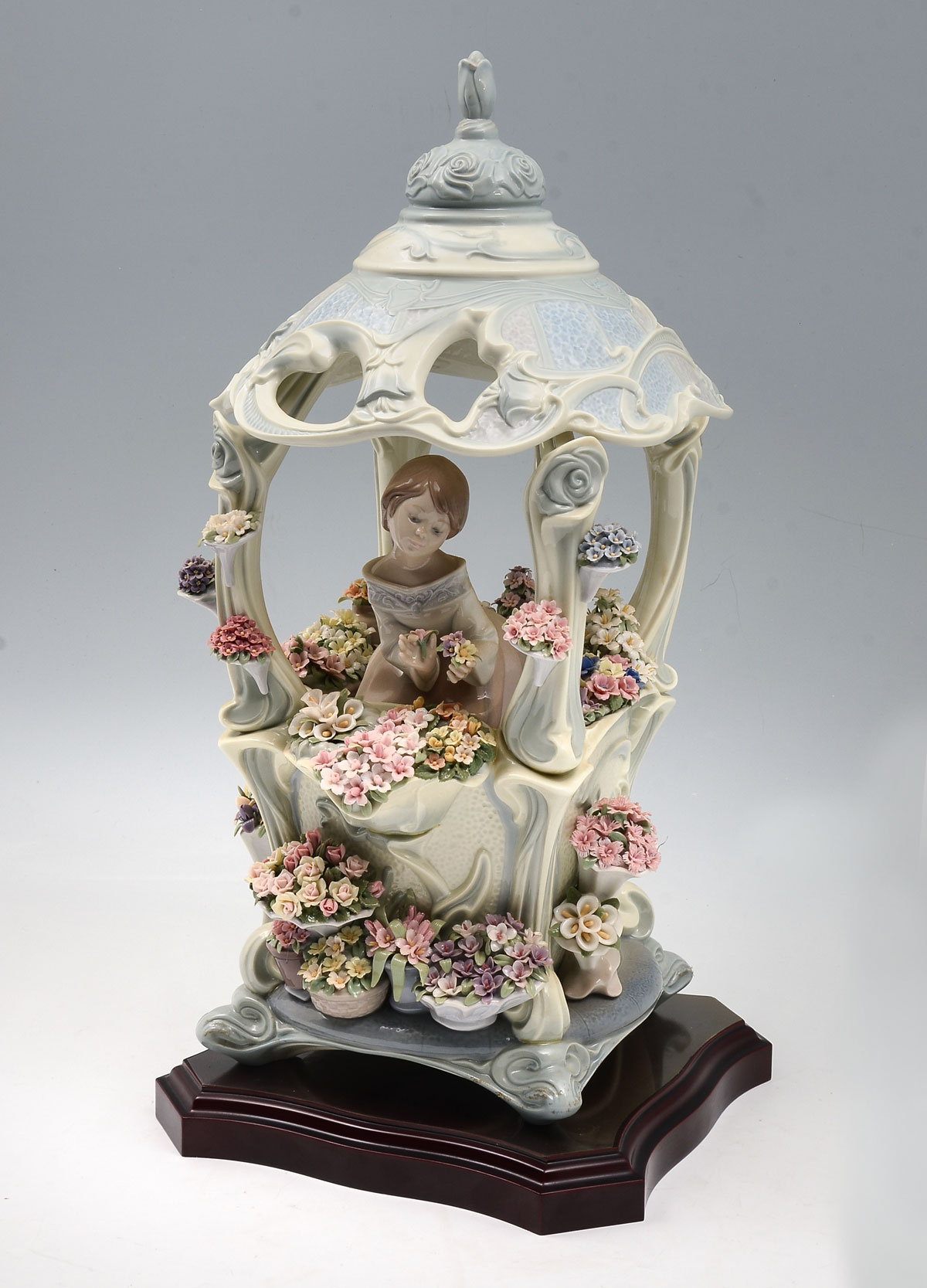 LIMITED EDITION LLADRO GAZEBO 36e7eb