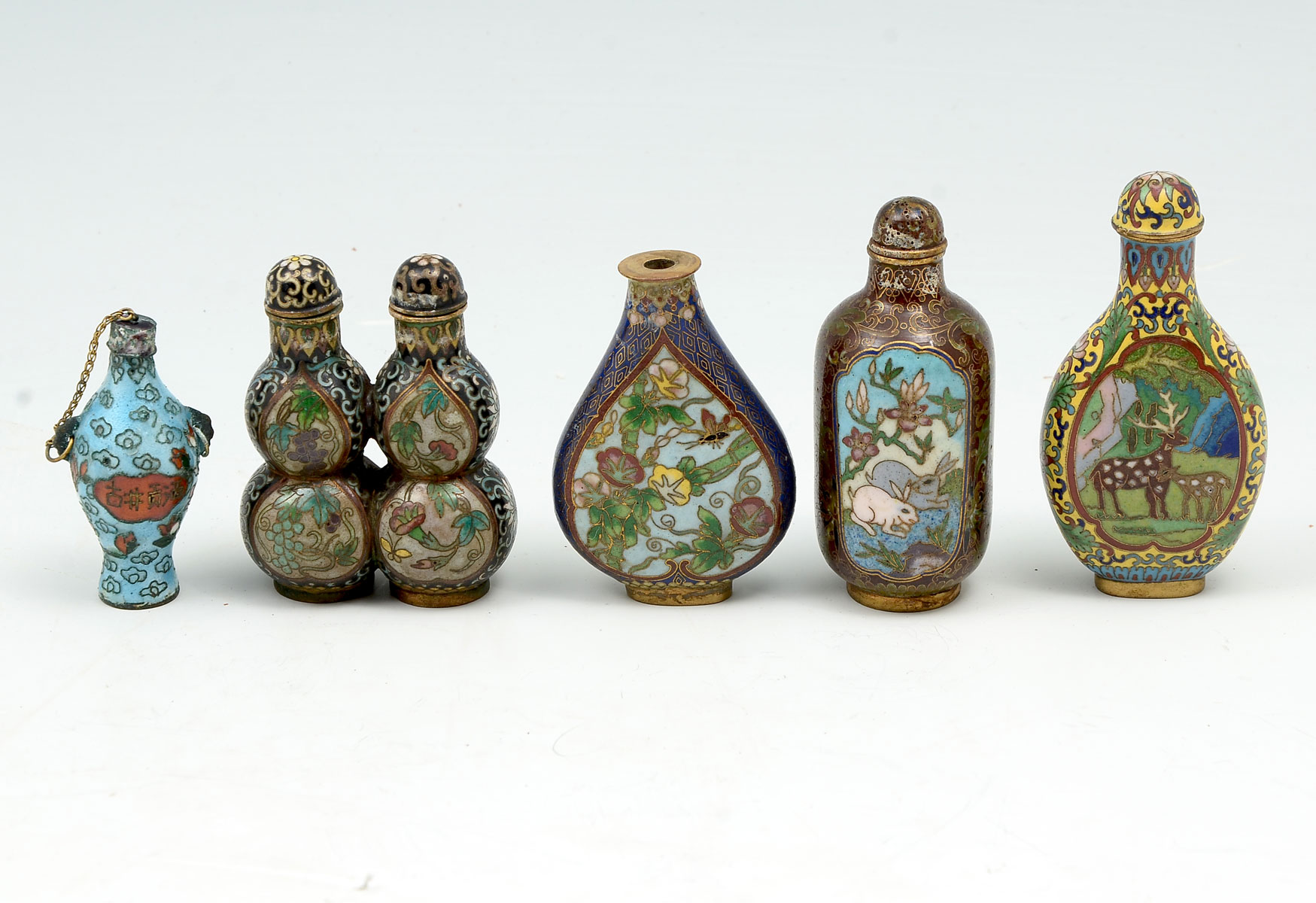 5 PC. CHINESE CLOISONNE SNUFF BOTTLES:
