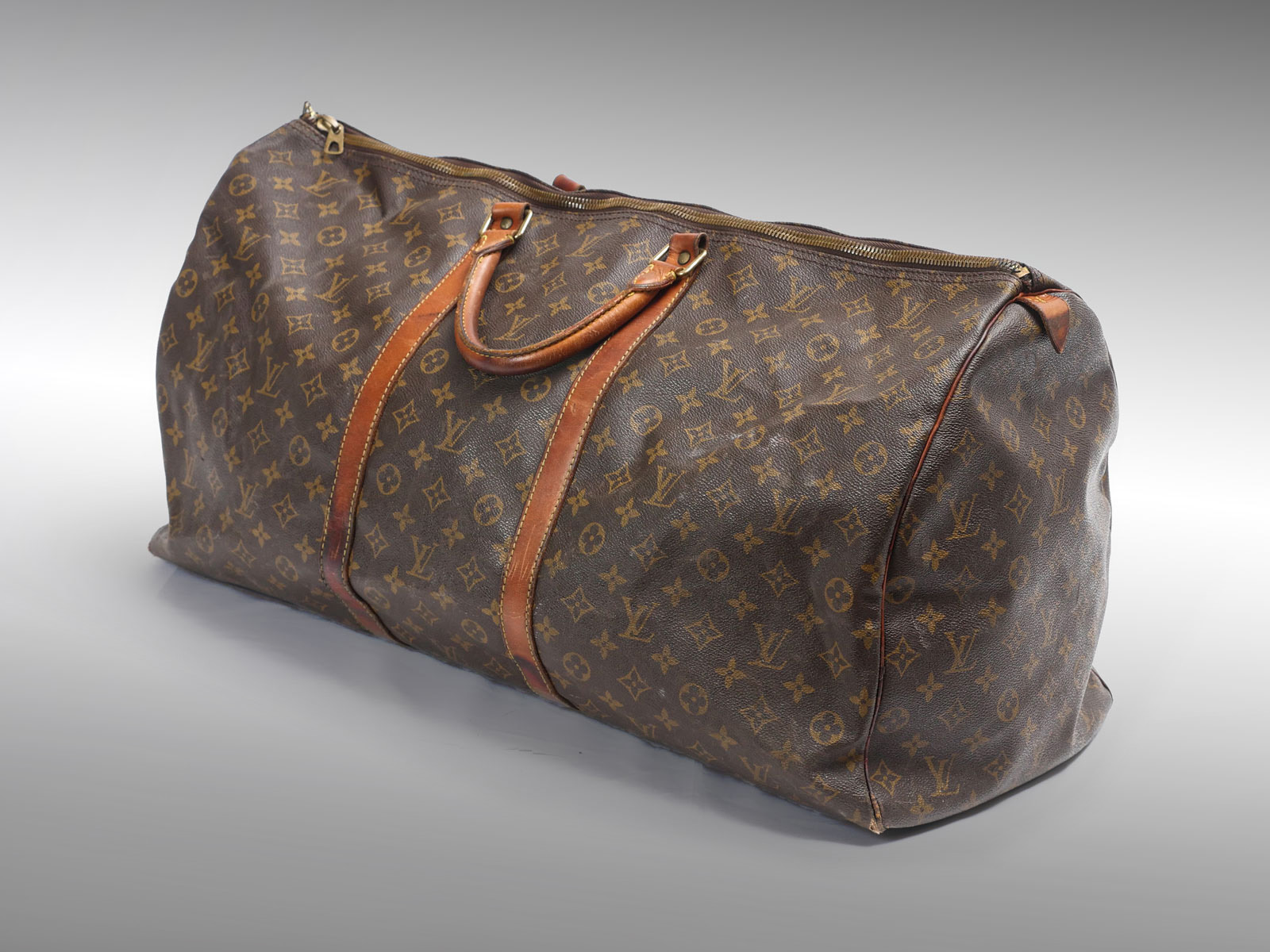 LOUIS VUITTON CARRY ON BAG This 36ea17