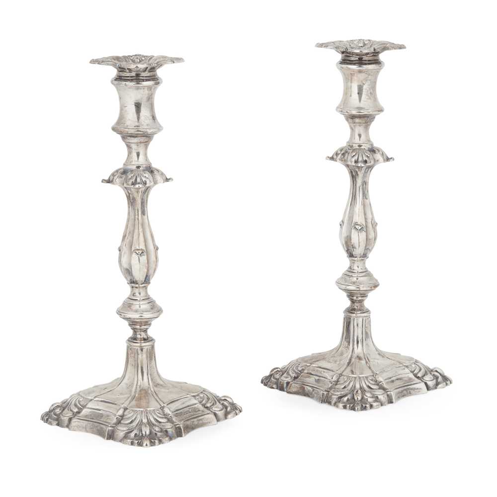 A PAIR OF EDWARDIAN CANDLESTICKS