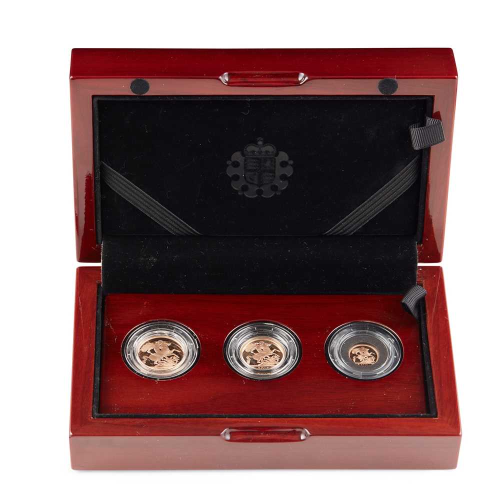 UK - A CASED THREE COIN 2018 PROOF