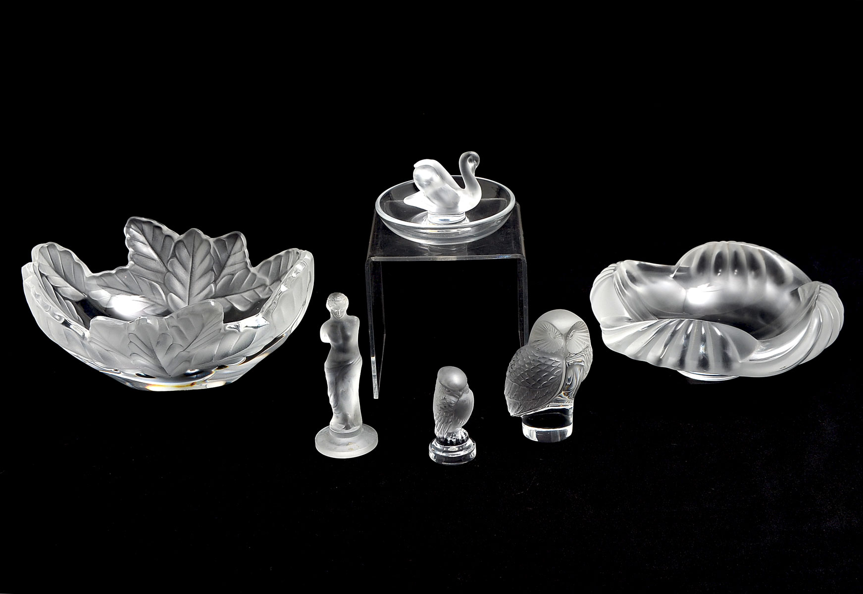 6 PC LALIQUE GLASS COLLECTION: Comprising;