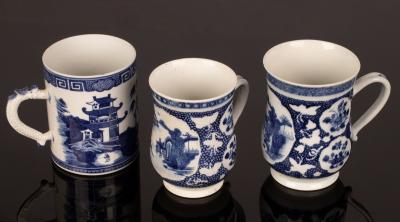 Two Chinese blue and white graduated 36c790