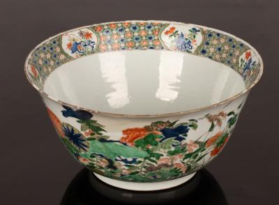 A Qianlong bowl decorated enamelled 36c7a7