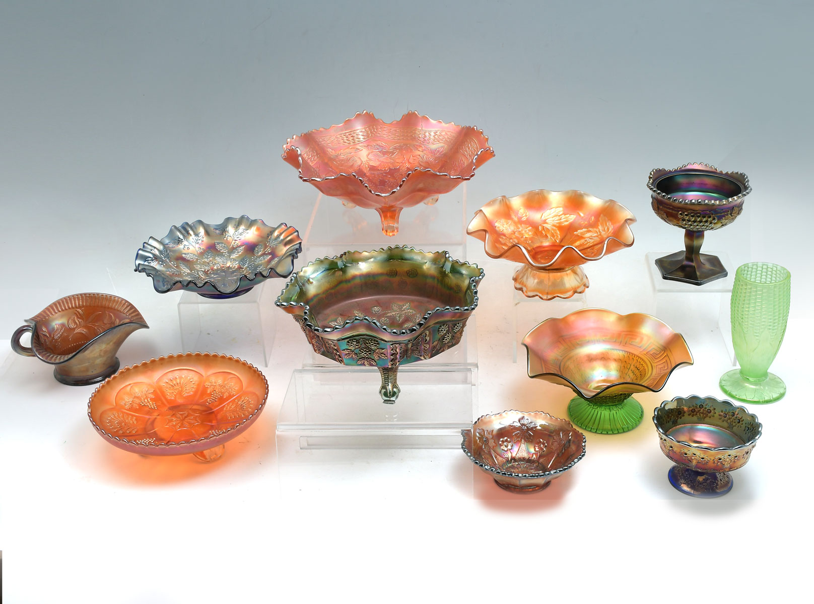 10 PC. CARNIVAL GLASS COLLECTION: