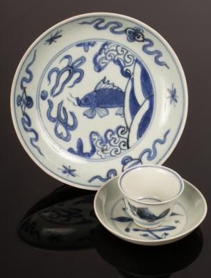 A Chinese blue and white saucer 36c7a3