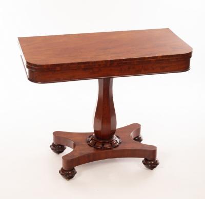 A William IV mahogany tea table  36c846