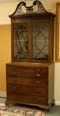 A George III mahogany secretaire 36c85f