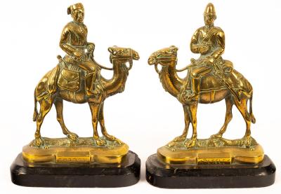 A pair of Victorian brass doorstops 36c8d0