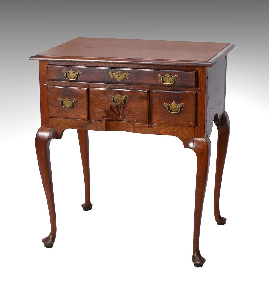 4 DRAWER QUEEN ANNE DRESSING TABLE: