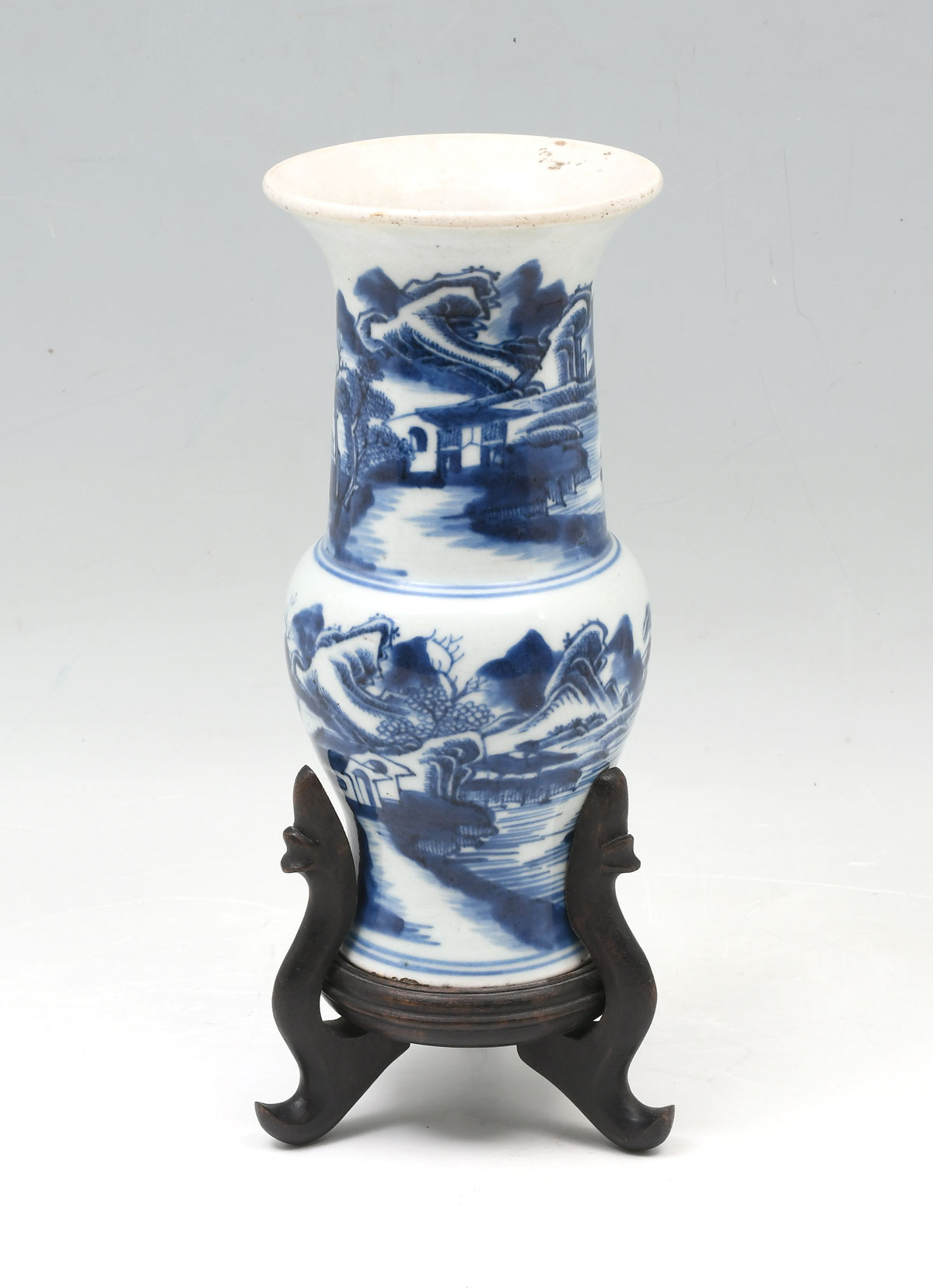 CHINESE BLUE AND WHITE PORCELAIN 36c992
