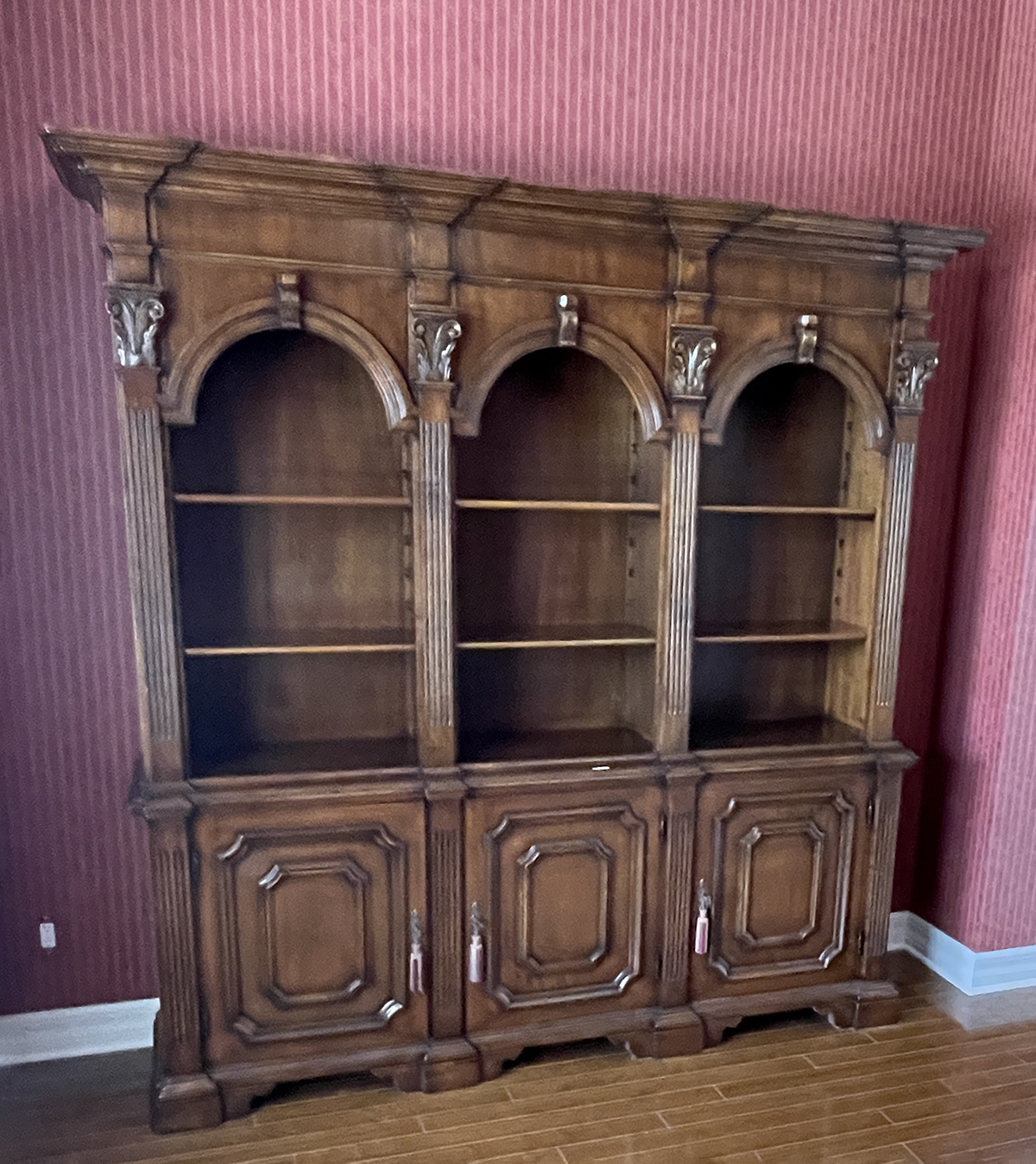 LARGE CARVED STAINED MAHOGANY BOOKCASE  36ca33