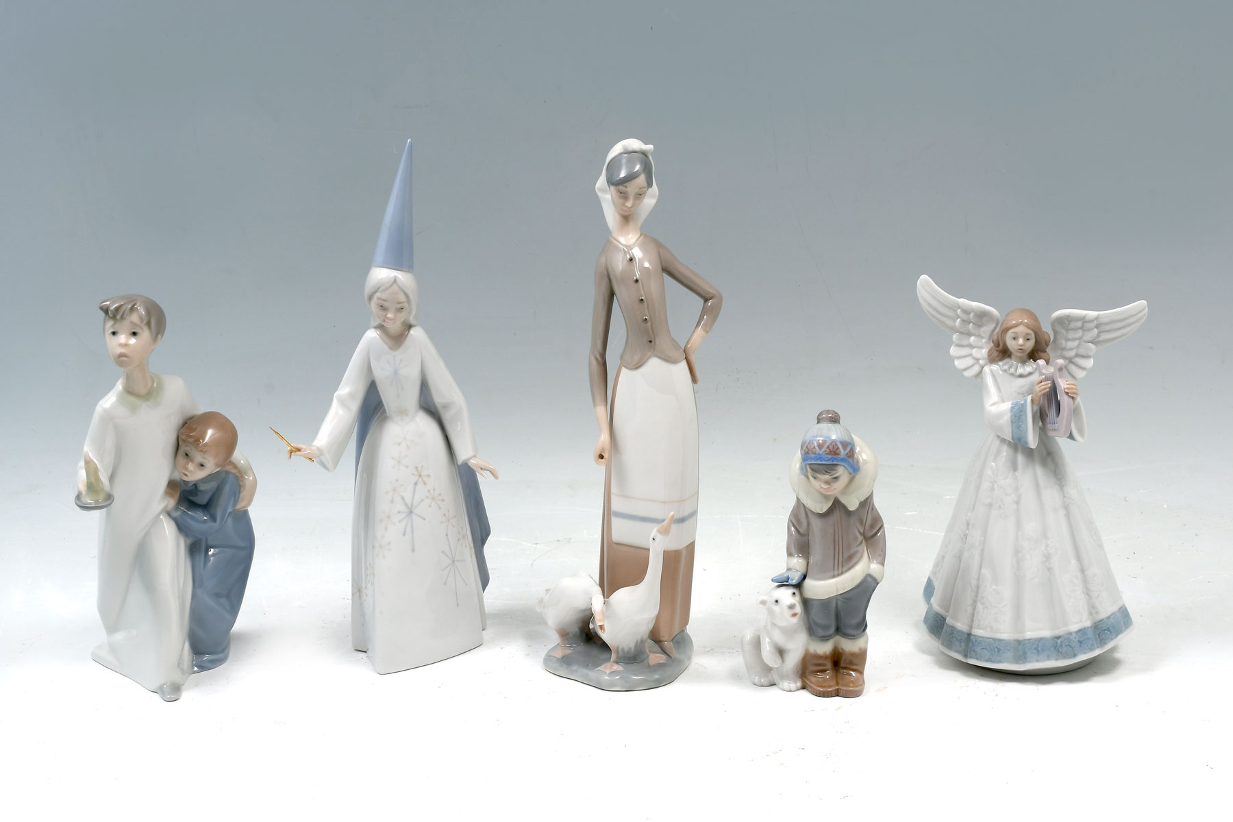 5 PC. LLADRO PORCELAIN FIGURAL