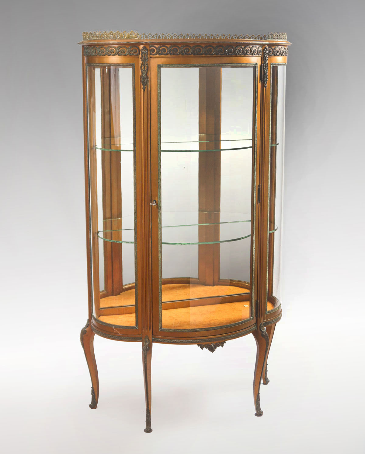 BOW FRONT VITRINE DISPLAY CABINET  36cb9a