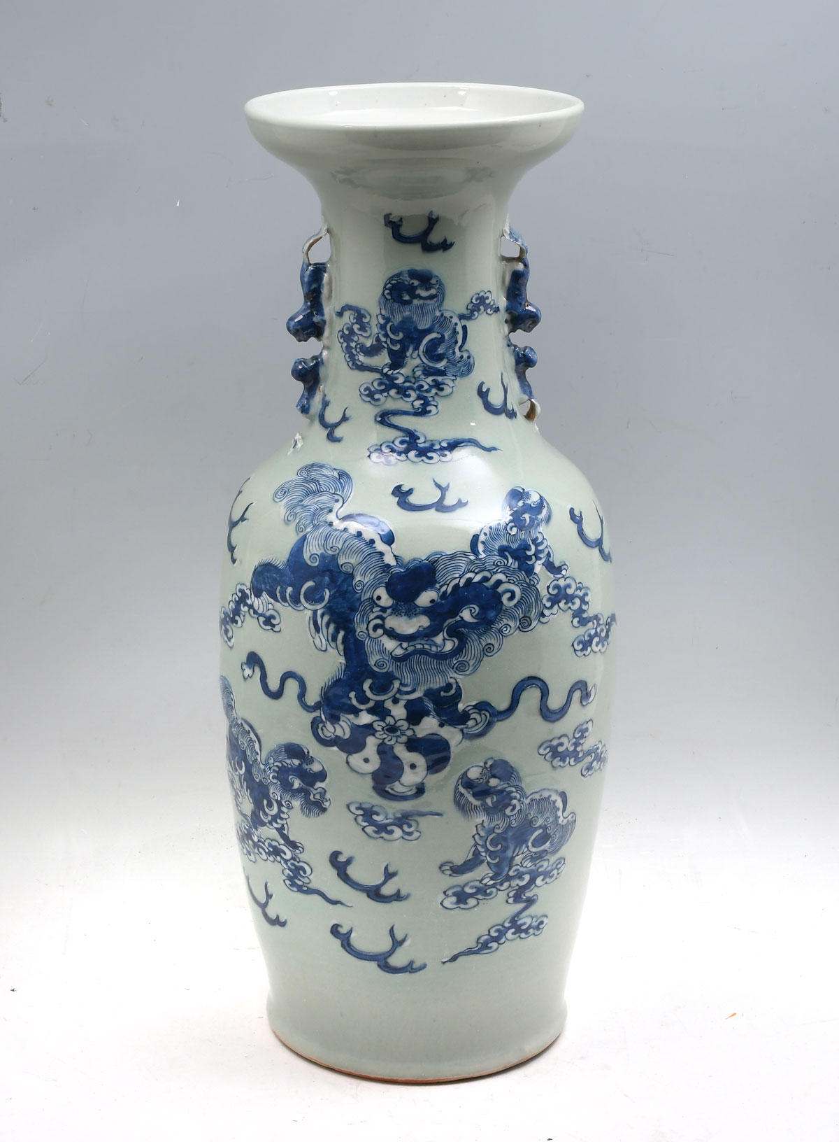 TALL CHINESE BLUE AND WHITE FOO 36cbcc