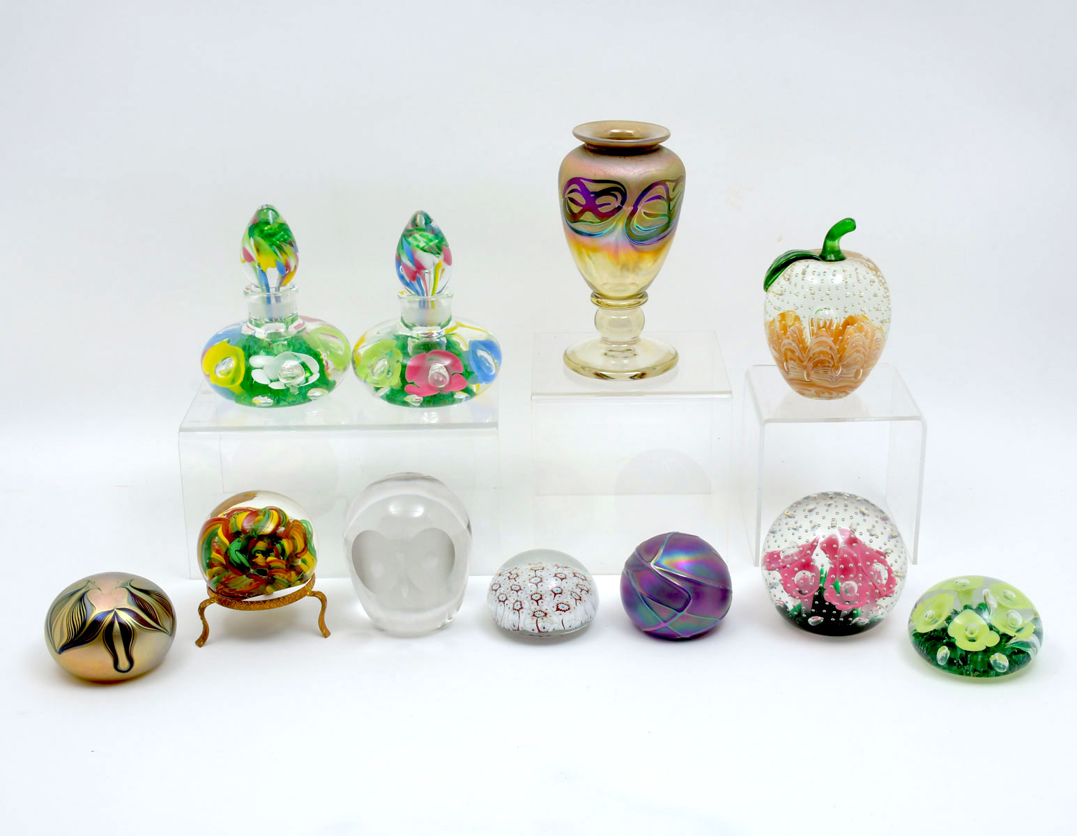 11 PC ART GLASS PAPERWEIGHT  36cbe2