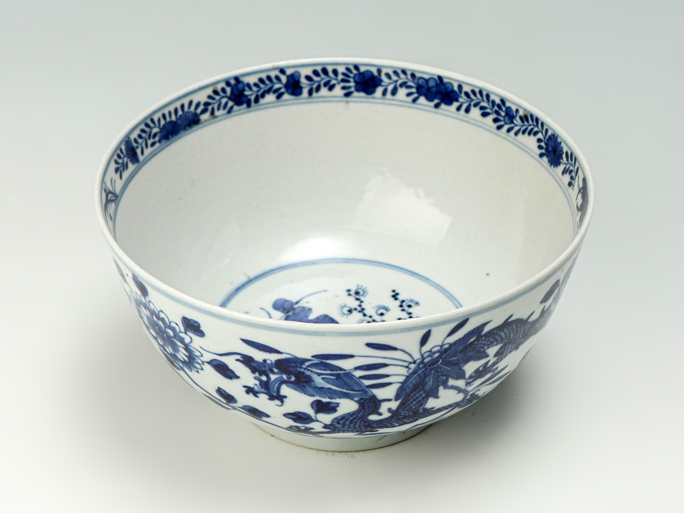 BLUE AND WHITE CHINESE PORCELAIN