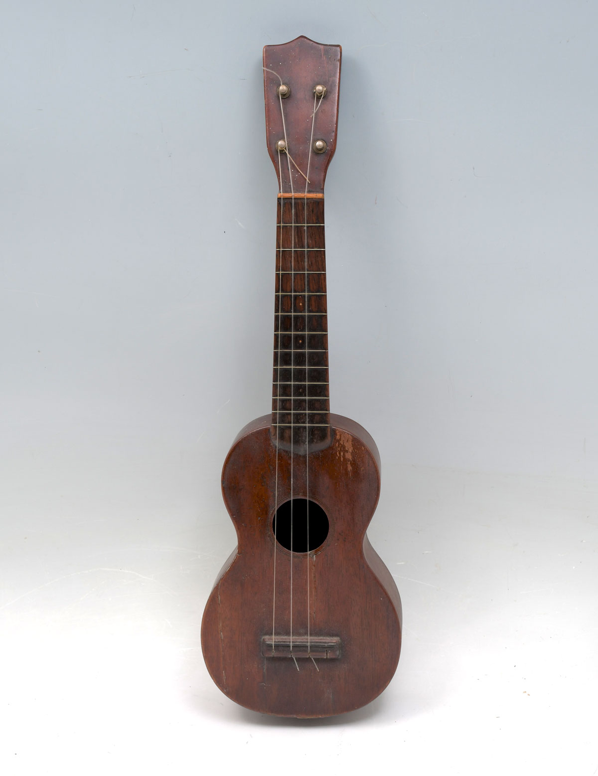 C F MARTIN UKULELE 4 string 36ccf6