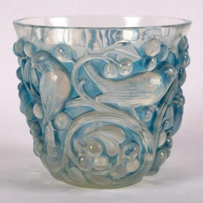 Lalique, an Avallon blue stained vase,