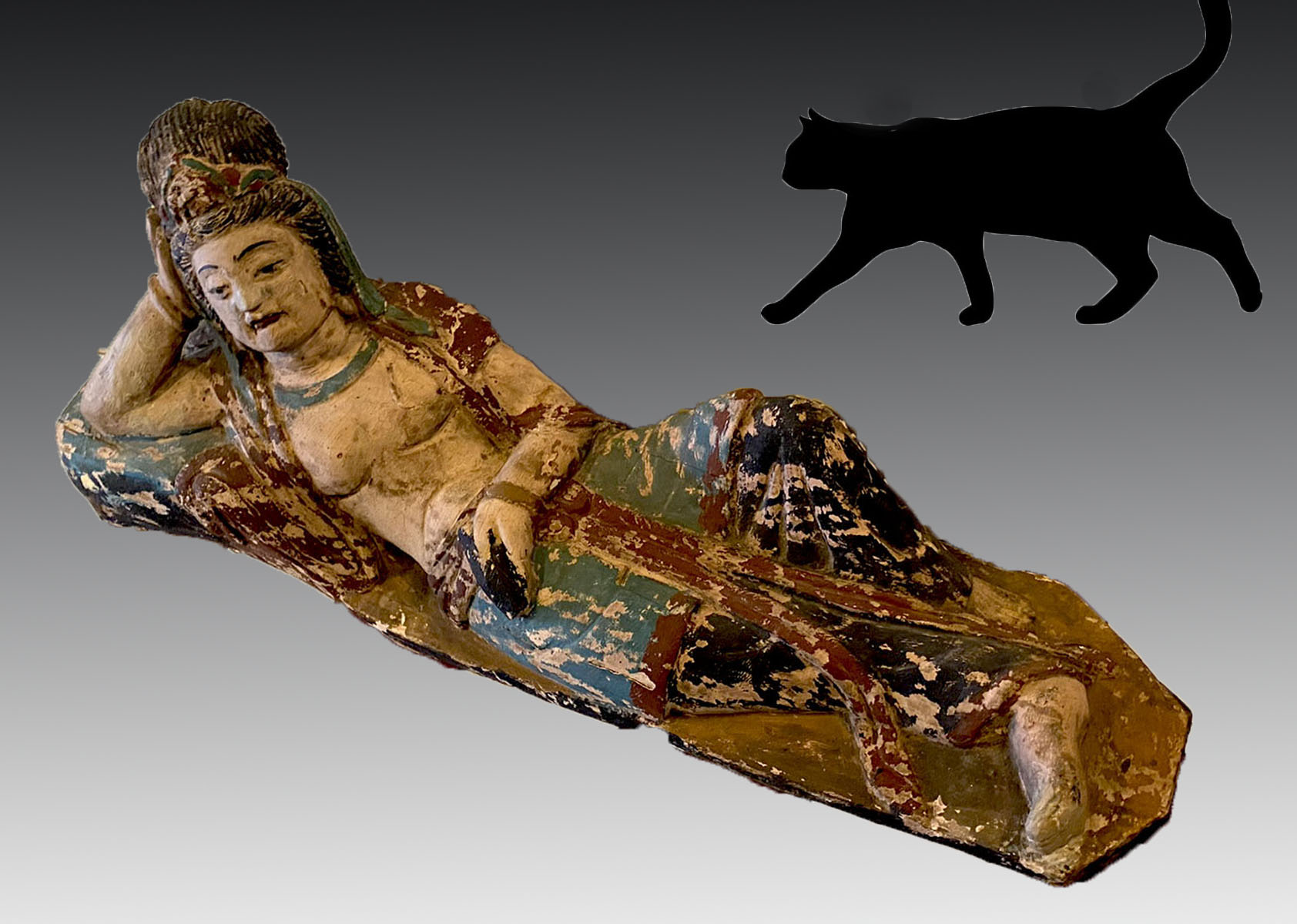 LARGE EARLY CARVED CHINESE RECLINING 36d017