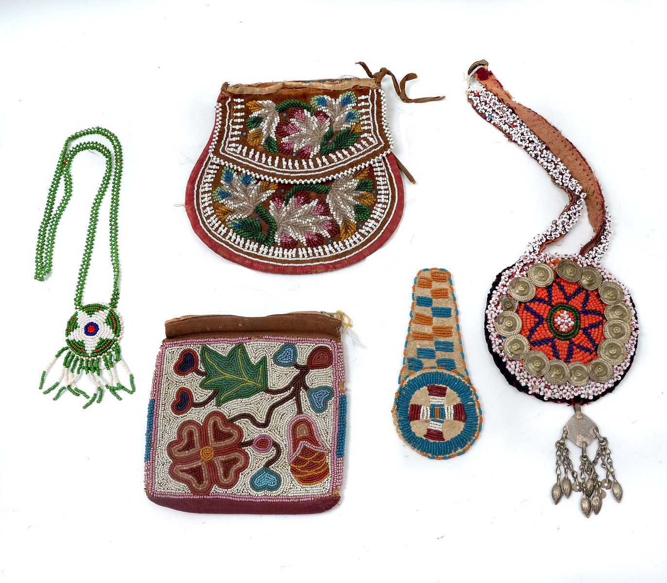 5 NATIVE AMERICAN INDIAN BEADED PIECES: