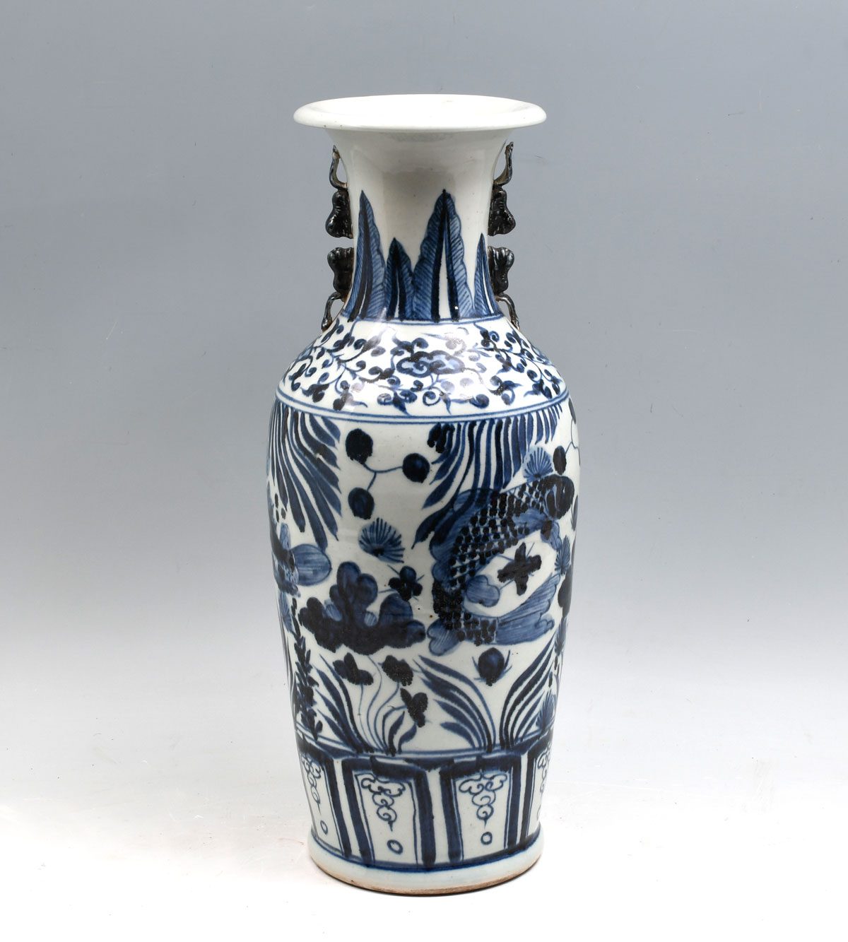 CHINESE BLUE AND WHITE PORCELAIN