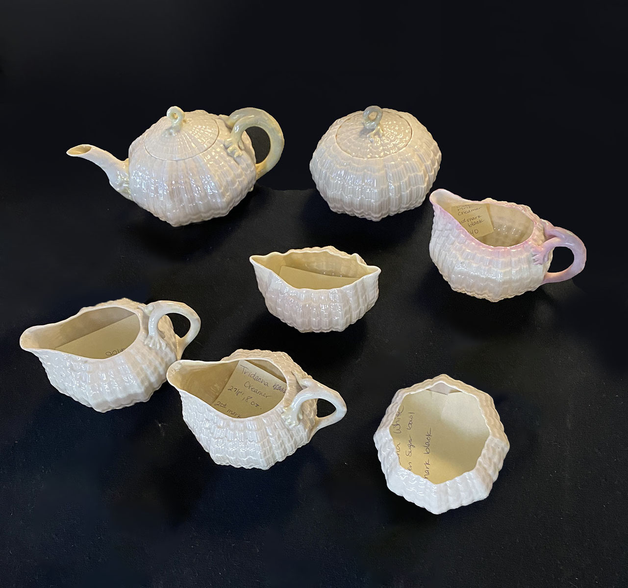 7 PC BELLEEK ''TRIDACNA'': 1) 2nd