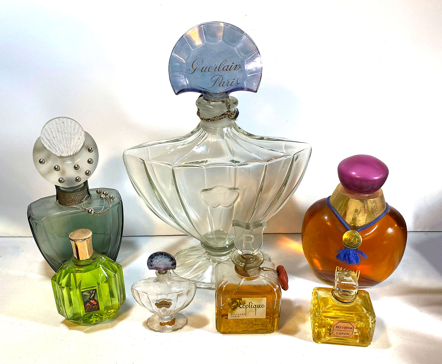 7 PIECE PERFUME BOTTLES Nice variety 36d22c