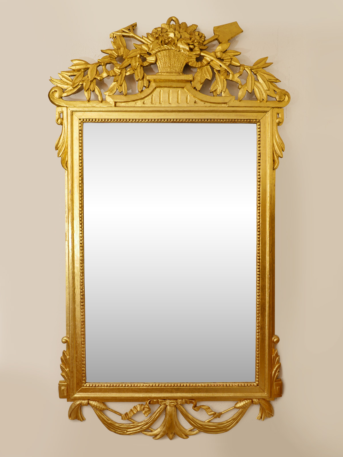 LOUIS XVI STYLE CARVED AND GILT 36d337