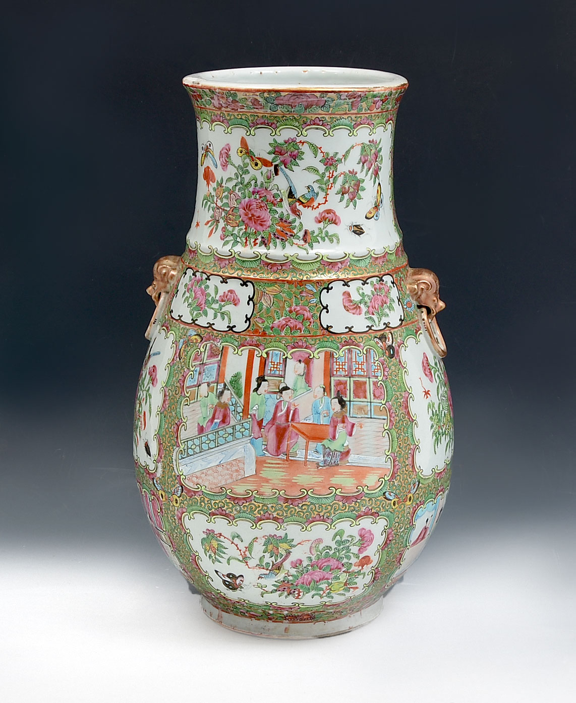 LARGE CHINESE FAMILLE ROSE VASE  36d37d