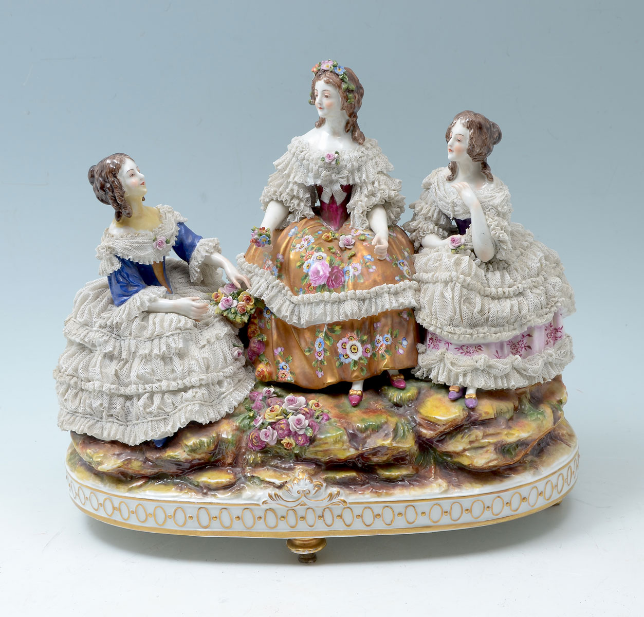 EARLY 20TH C. CAPODIMONTE PORCELAIN