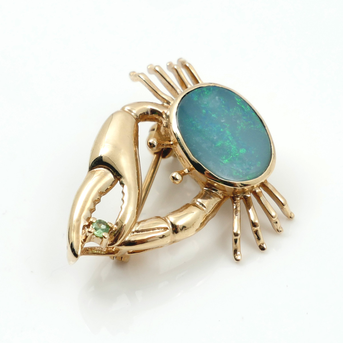 14K OPAL CRAB PIN: 14K yellow gold