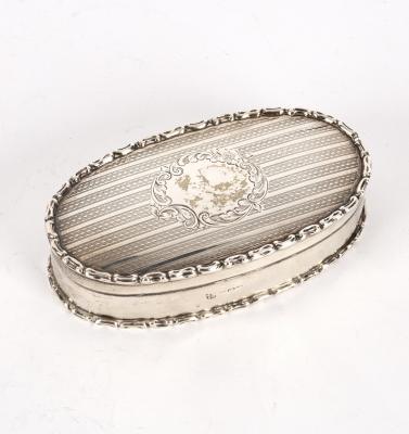 An oval silver box Chester 1906  36d4c5