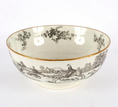 A Worcester hunting subject punch bowl,
