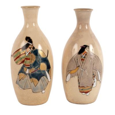 A pair of Japanese Satsuma bottle