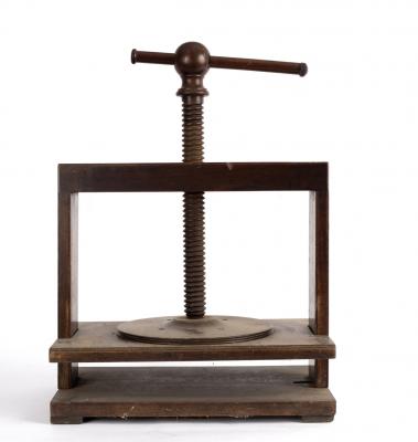 A mahogany napkin screw press, early