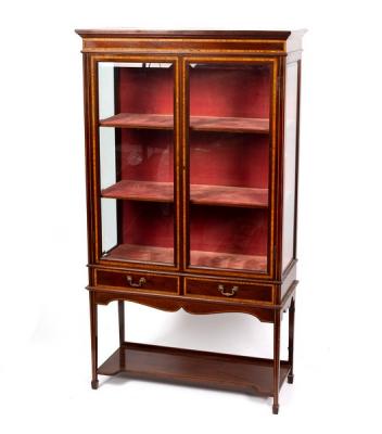 An Edwardian mahogany display cabinet 36d698