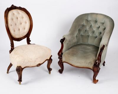 A Victorian button back tub armchair 36d70b