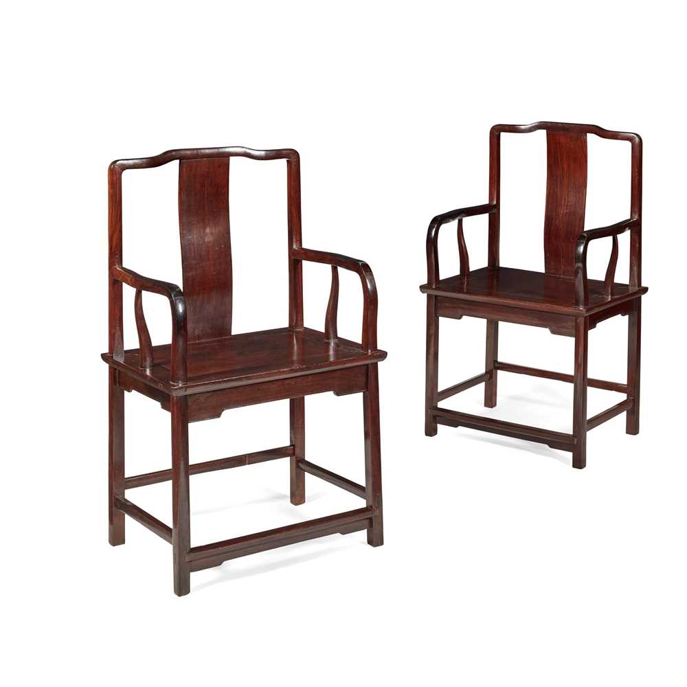 PAIR OF CHINESE HARDWOOD ARMCHAIRS 19TH 36fed7
